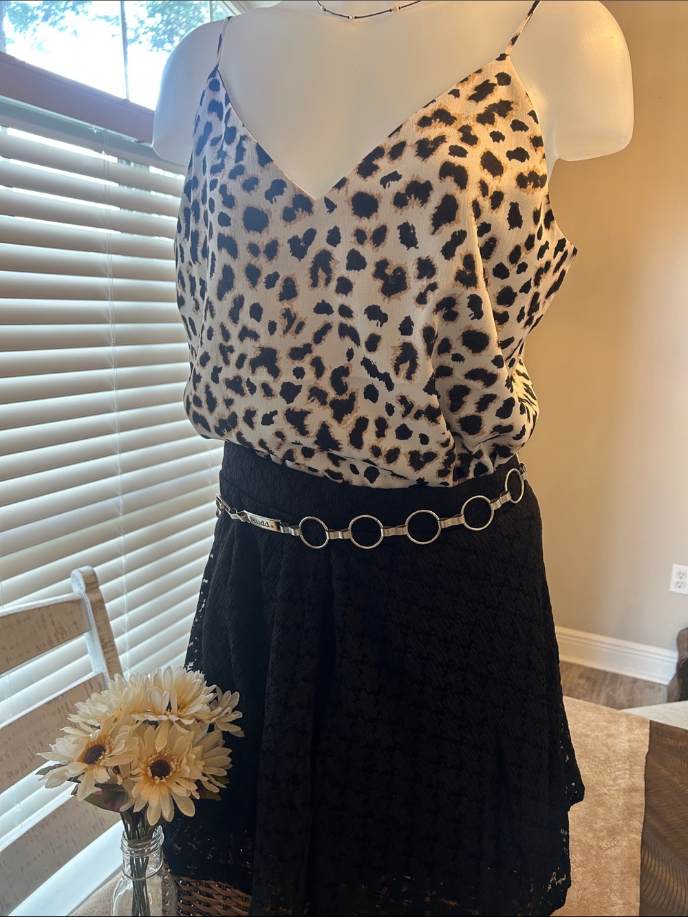 Express Leopard Print V-Neck Cami in Cream and Black😻 - Picture 2 of 7